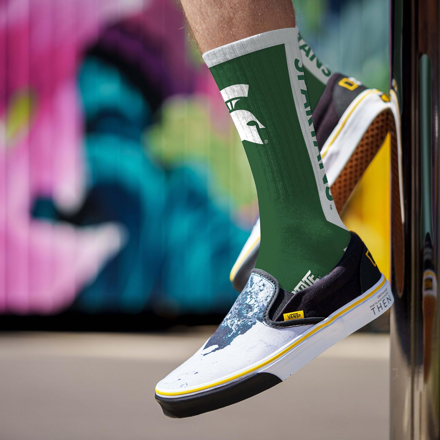 For Bare Feet - NCAA Cruisin No Show Ankle Socks