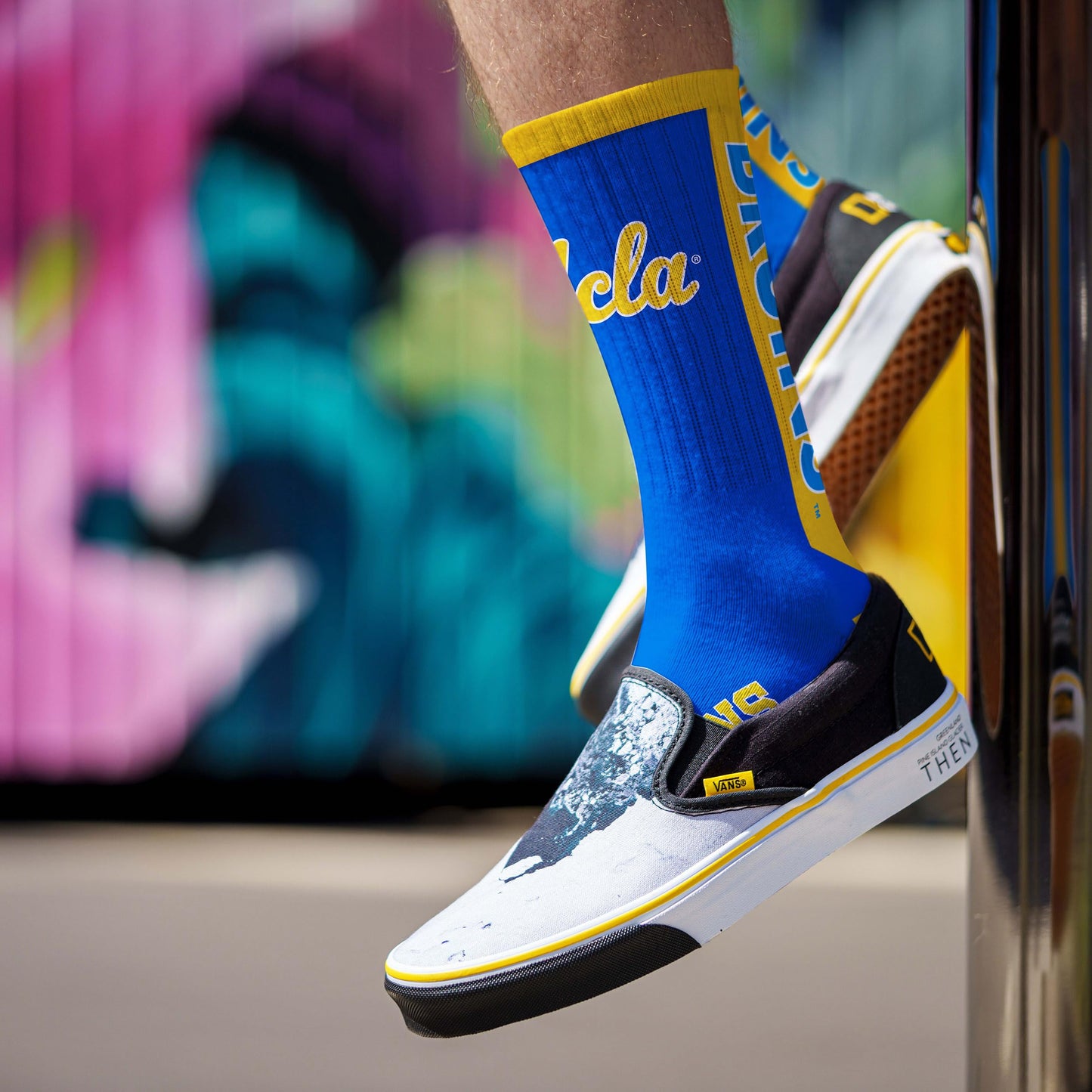 For Bare Feet - NCAA Cruisin No Show Ankle Socks